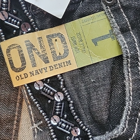 NWT - Old Navy Low Rise, Straight Leg Jeans - Picture 5 of 8